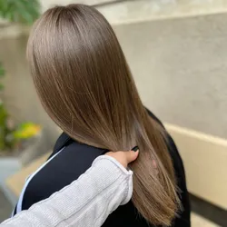 Tratamiento de restauración capilar anti frizz 