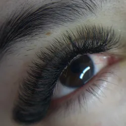Extensiones de pestañas 7D