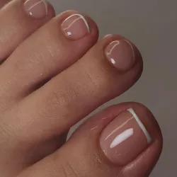 Esmaltado semipermanente en pies(incluye pedicure con torno)