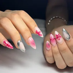 Uñas Esculpidas en Poligel con diseño