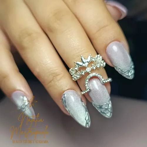 Service Uñas esculpidas