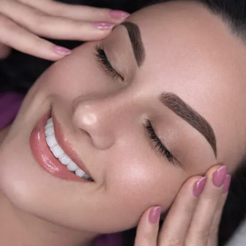 Retoque micro de cejas 