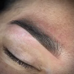 Micropigmentación de Cejas efecto Sombreado (1er sesión)