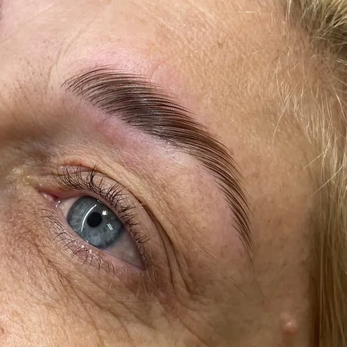 COMBO CEJAS Laminado + diseño y perfilado de cejas