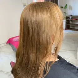 Retoque de raíz + baño de luz + Nutrición 