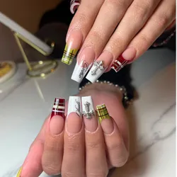 Esculpidas en acrilico/polygel/gel (DISEÑO COMPLEJO)