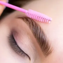Laminado de cejas + Botox