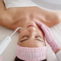 Higiene facial profunda con Mica