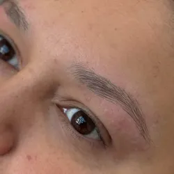 Perfilado de cejas 