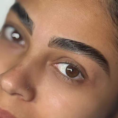 Laminado +tinte o henna+ perfilado