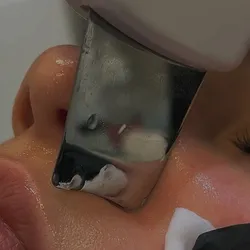 Limpieza facial con aparatología,