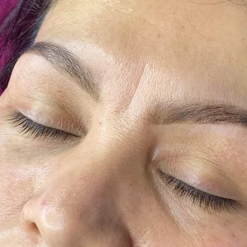 Henna en cejas