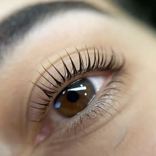 Lash lifting 