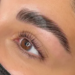 Laminado de cejas 