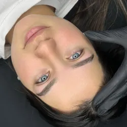 DISEÑO DE CEJAS Y EPILACION 