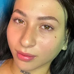 Lifting de pestañas + laminado de cejas 