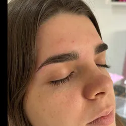 Perfilado de cejas