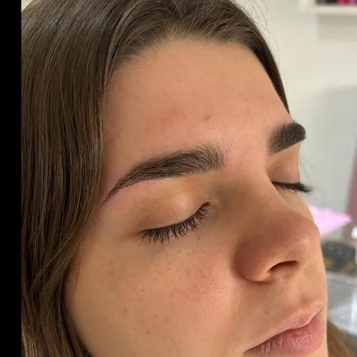 Perfilado de cejas