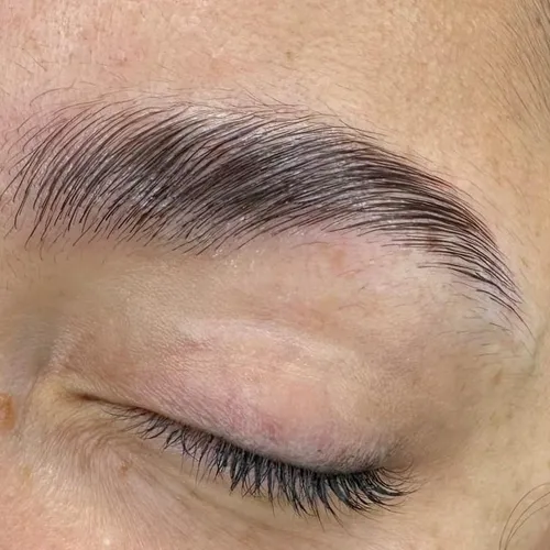 Laminado de cejas