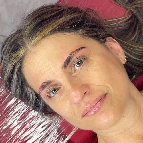 Lifting de pestañas + diseño y perfilado de cejas + brow lamination 