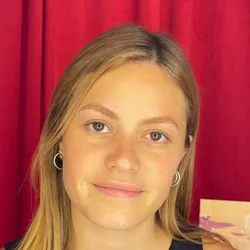 Decoloración en cejas + diseño y perfilado de cejas 