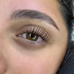 Lifting + laminado + perfilado de cejas