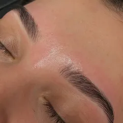 Perfilado de Cejas