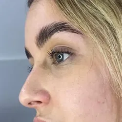 Perfilado de cejas 