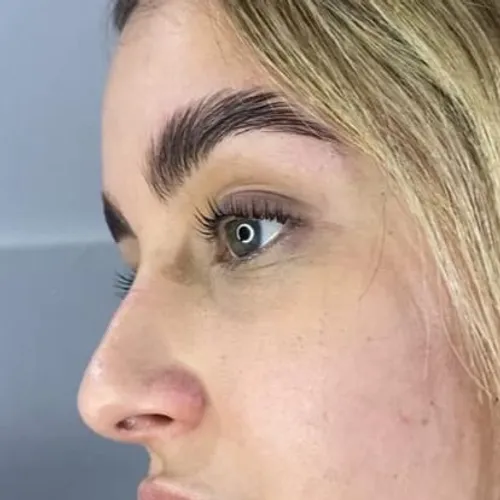 Perfilado de cejas 