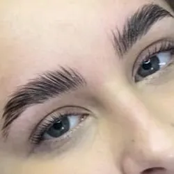 Laminado + perfilado de cejas 