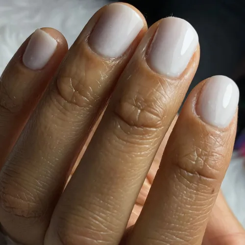 Esmaltado semipermanente  incluye Sus 2 citas en el mes correspondientes + diseño de 🎁
