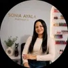 Sonia Ayala manicuría