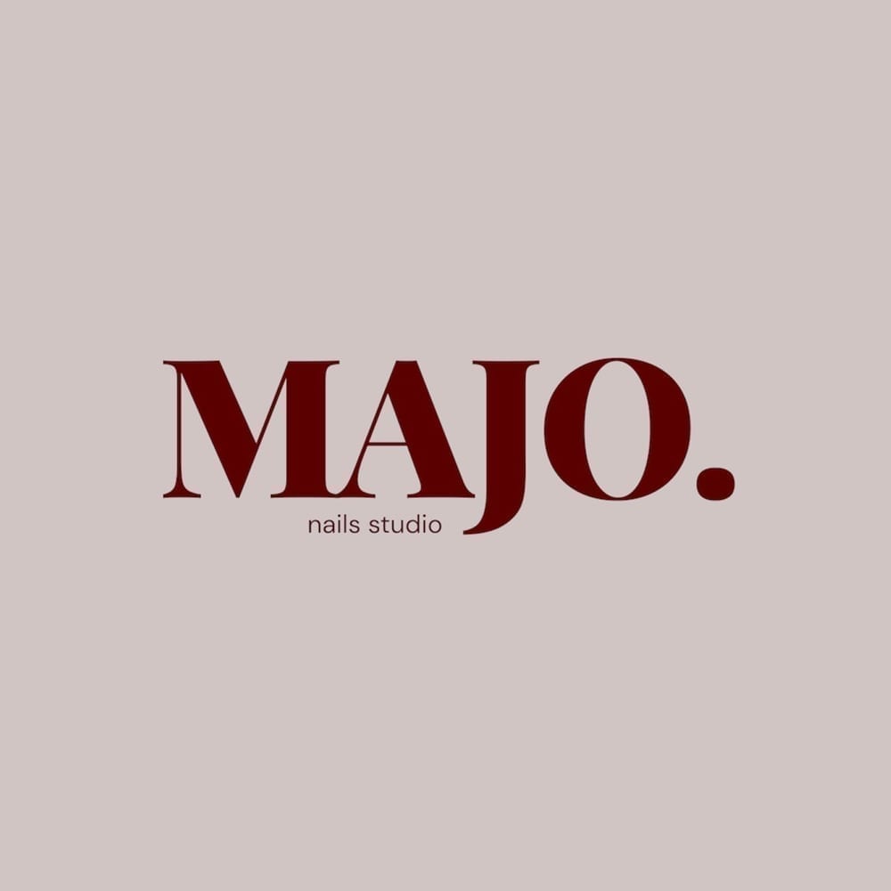 Logo de Majonails_posadas