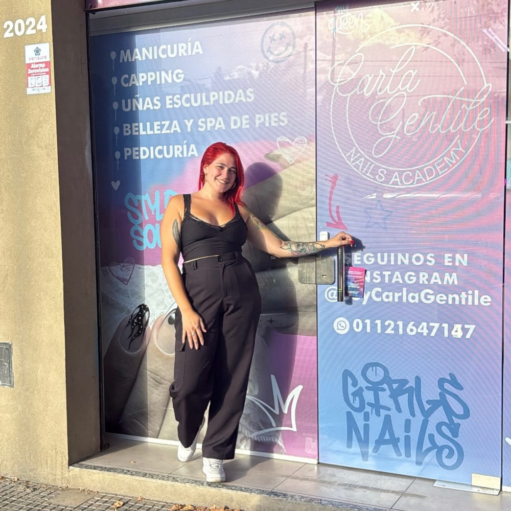 Logo de Carla Gentile - Salón de Uñas