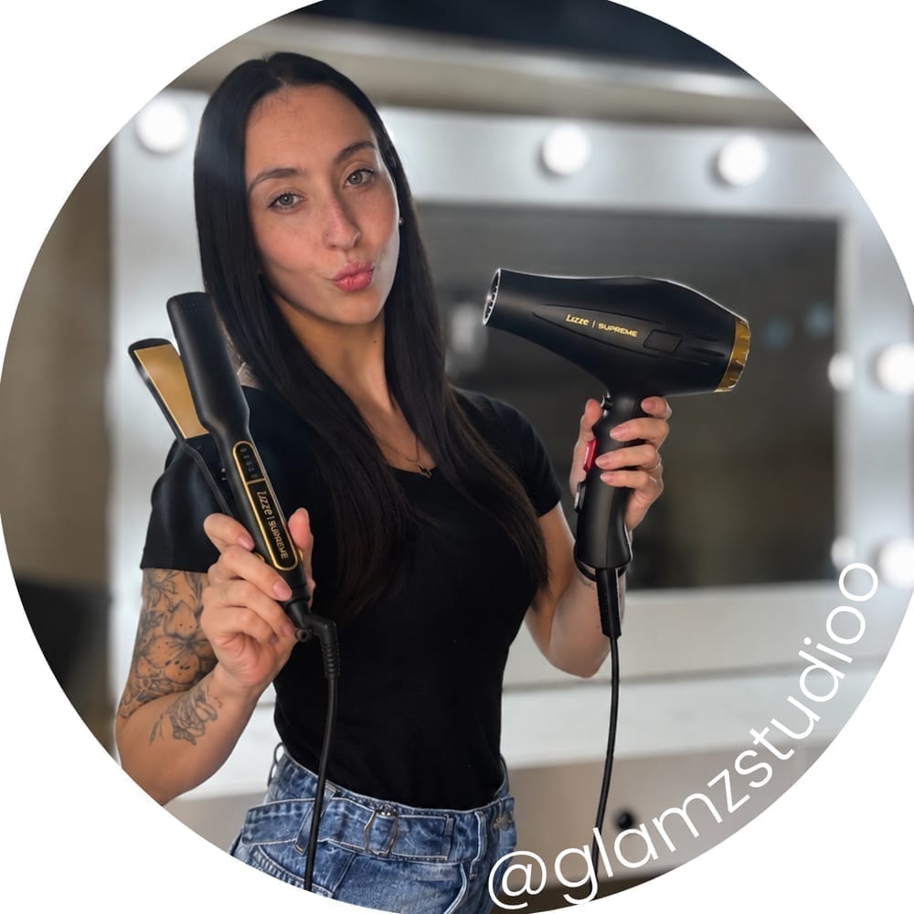 Logo de Glamzstudioo