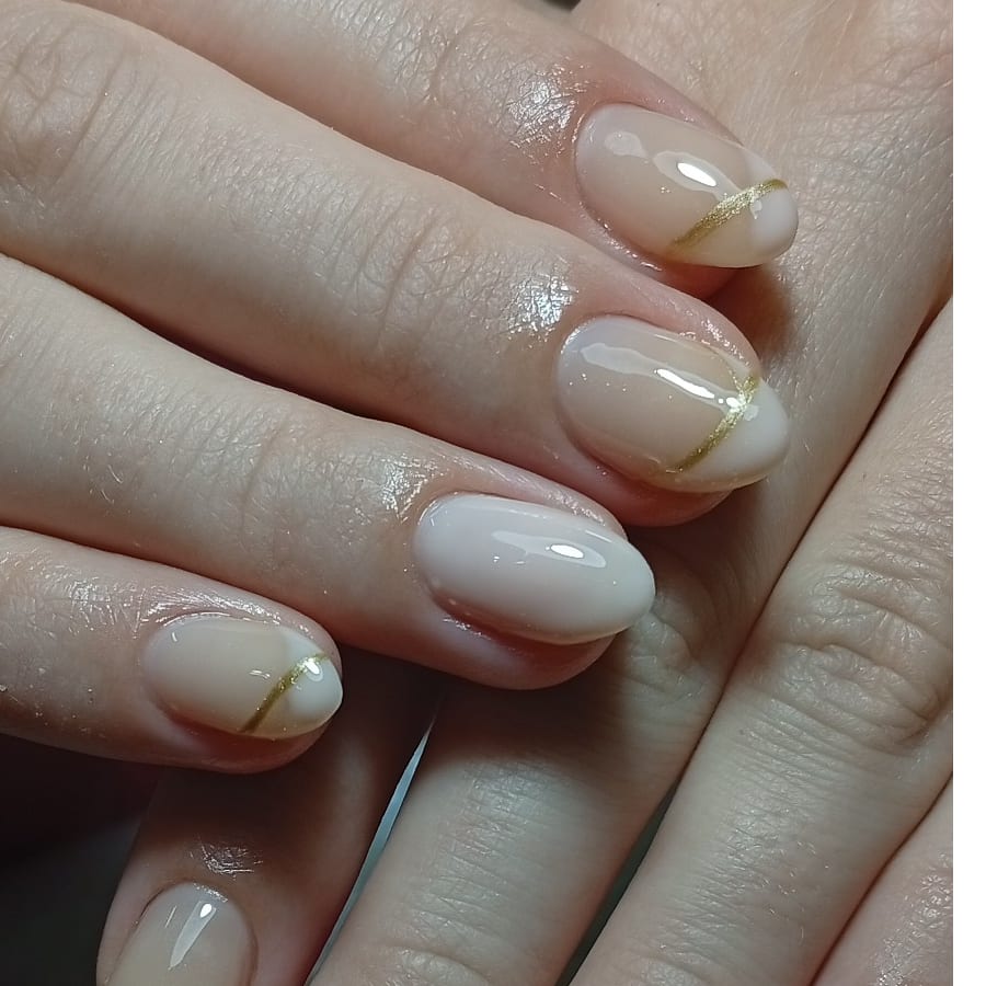 Logo de Bequeenails