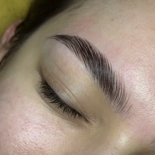 Laminado de cejas