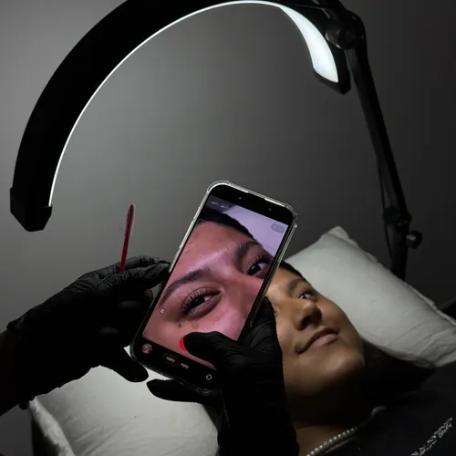 LIFTING Y LAMINADO DE CEJAS