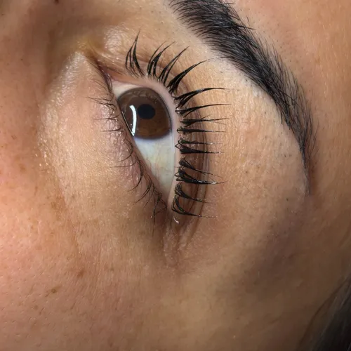 Lash lifting 