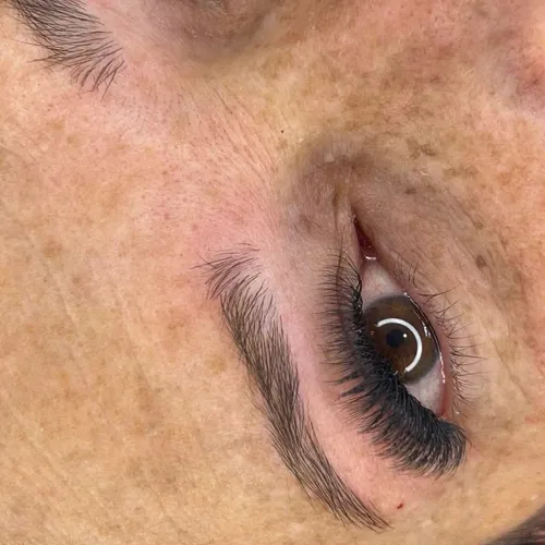 realzan tus ojos, aportan definición, volumeny un efecto de belleza natural