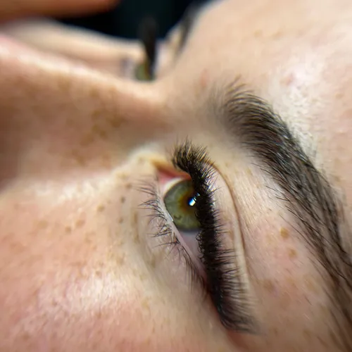 ✨ Volumen Eyeliner