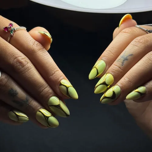 Soft gel ($ desde), de Brissanails
