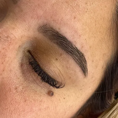 Perfilado y Tinte de Cejas 