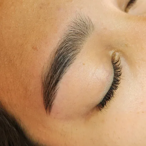 Perfilado de cejas 