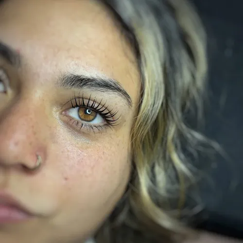 Lash lifting 