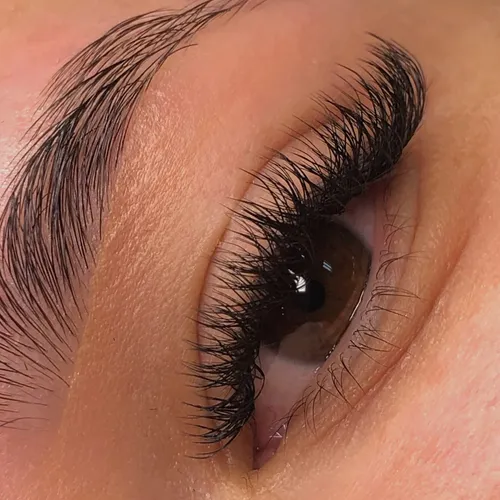 Extensiones de pestañas 