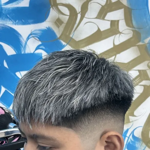 Platinado gris ceniza, de Spirit Barber